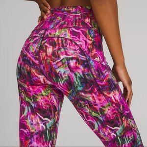 Fast and Free HR Crop 23" Hyper Flow Pink Multi 6 NWT Sold-out